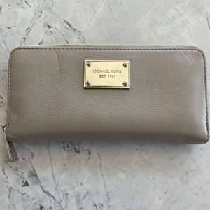 Michael Kors wallet